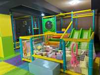 Loc de joaca modular, fabricat in ROMANIA.