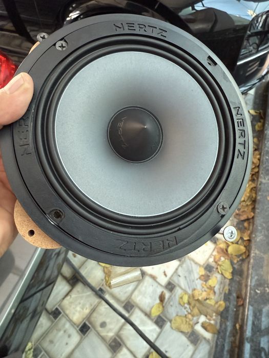 Hertz 200w sotiladi
