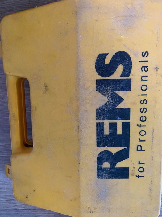 Expandor tevi PEX REMS