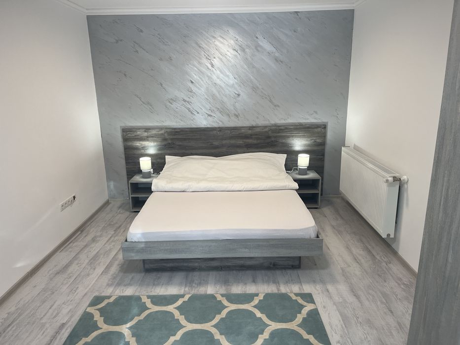 CASA cu 2 camere curte terasa jacuzii 4 persoane .REGIM HOTELIER !