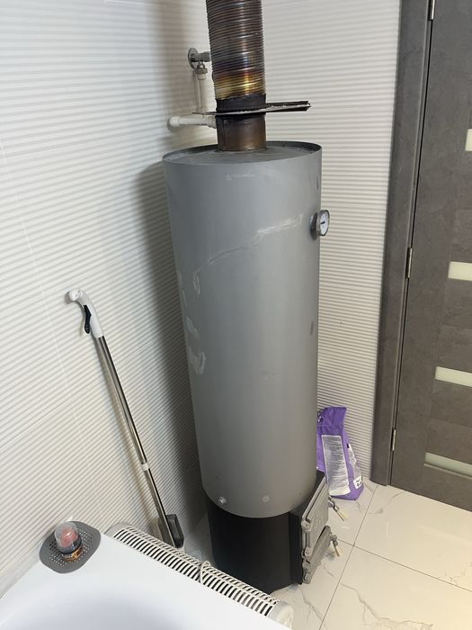 Boiler pe lemne stare buna