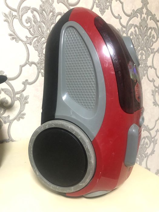 Продам пылесос Artel