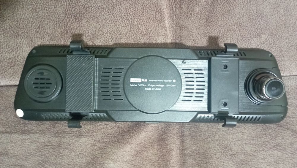Видеорегистратор Lenovo V7 plus  б/у