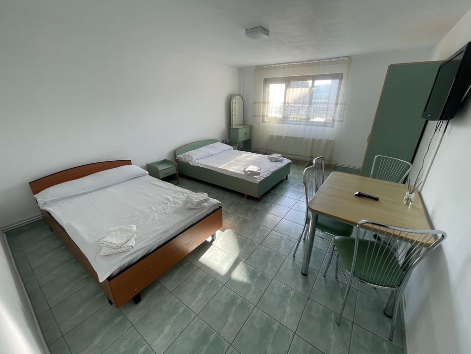 Cazare pensiune curtea de arges