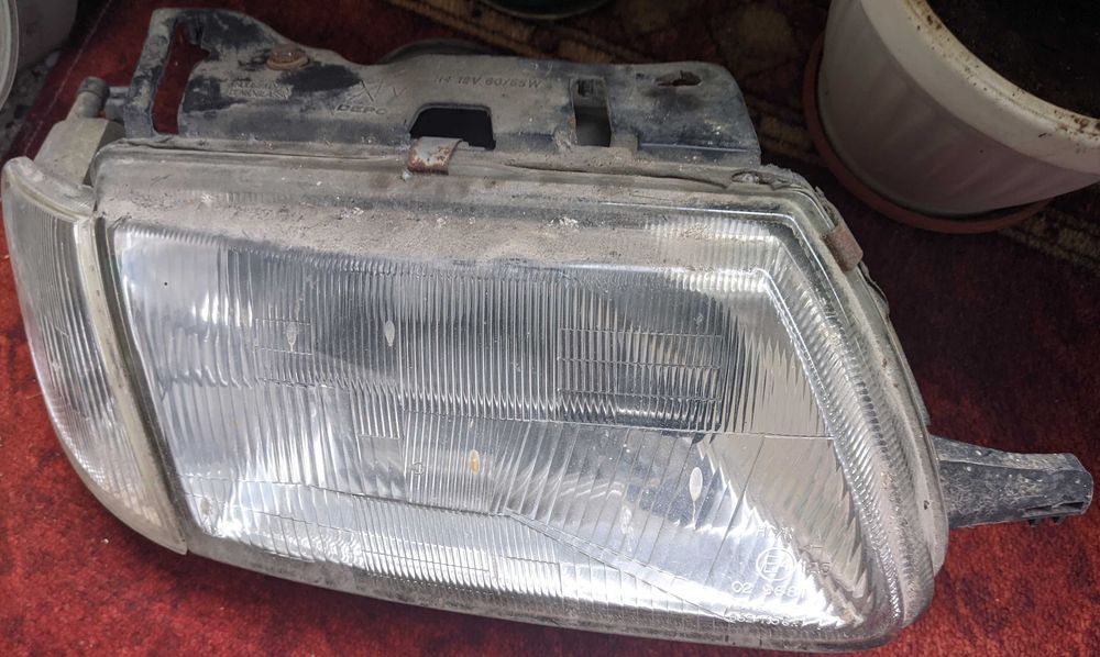 Продавам части от Citroen Saxo бензин 1.4 75hp, година – 1997