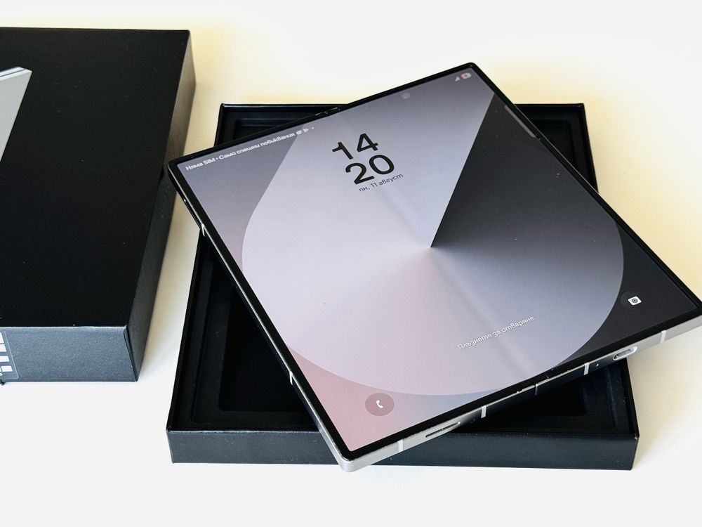 НОВ! Samsung Galaxy Z Fold 6 512GB Silver Shadow Гаранция 1 година