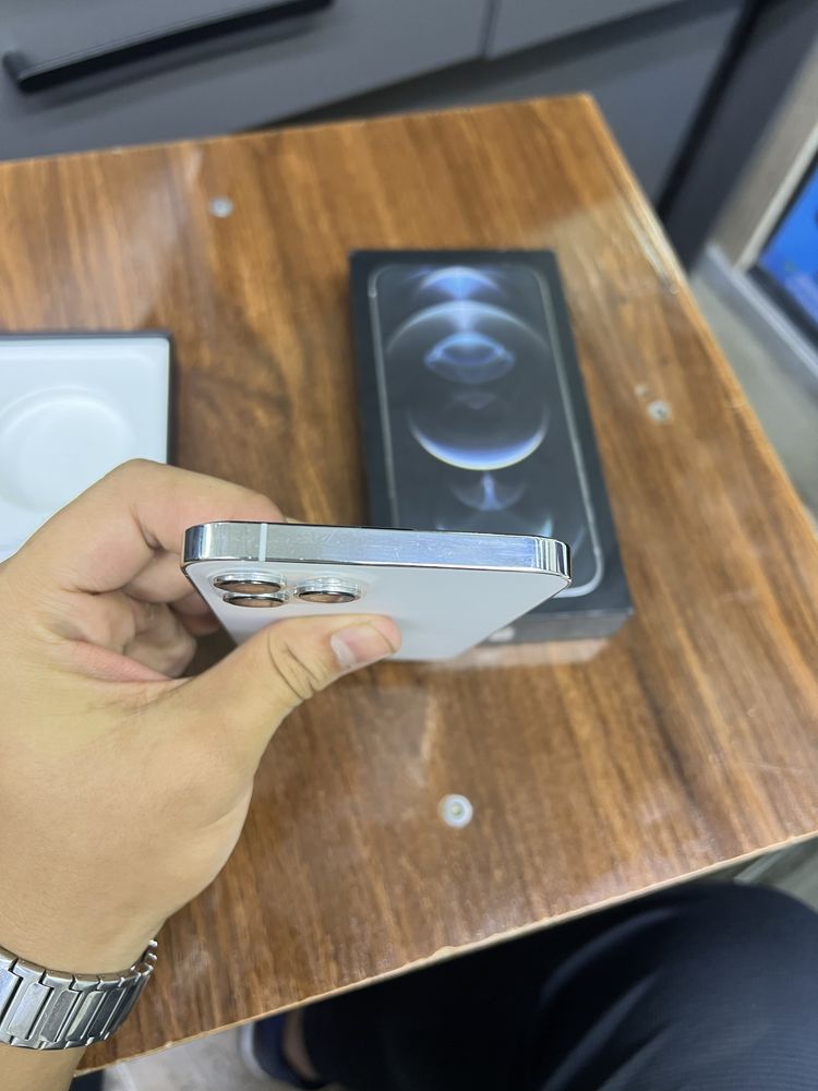 Iphone 12 pro max LL/A 80% ideal