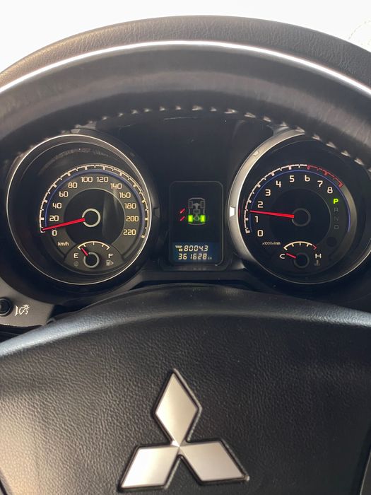 Mitsubishi Pajero GLS (V6) avtomobili sotiladi !