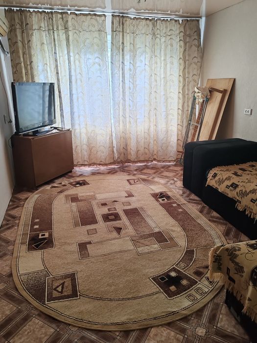 Сдам квартиру двух комнатную.