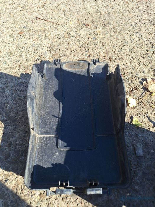 Capac tavita cutie baterie SKODA OCTAVIA 1Z3 2004 - 2013