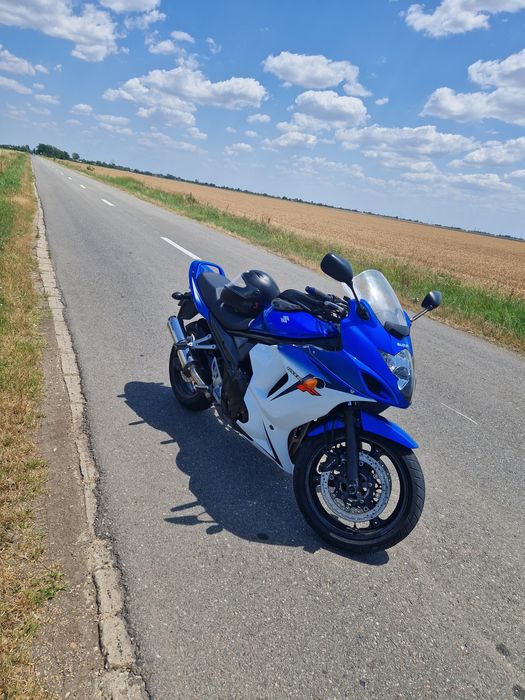 Vând Suzuki gsx-f, se poate limita A2,, an 2012
