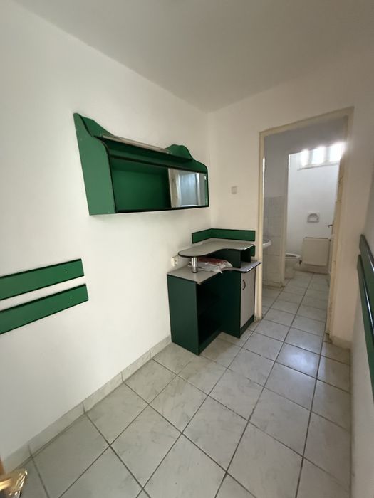 Inchiriez spatiu birouri/ cabinete office/ medical 130 mp
