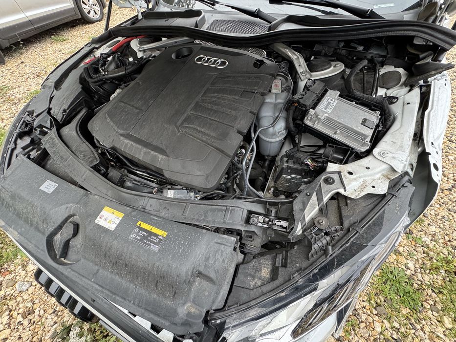 Audi A4 2.0 TDI S-Line Quattro 2023 avariat