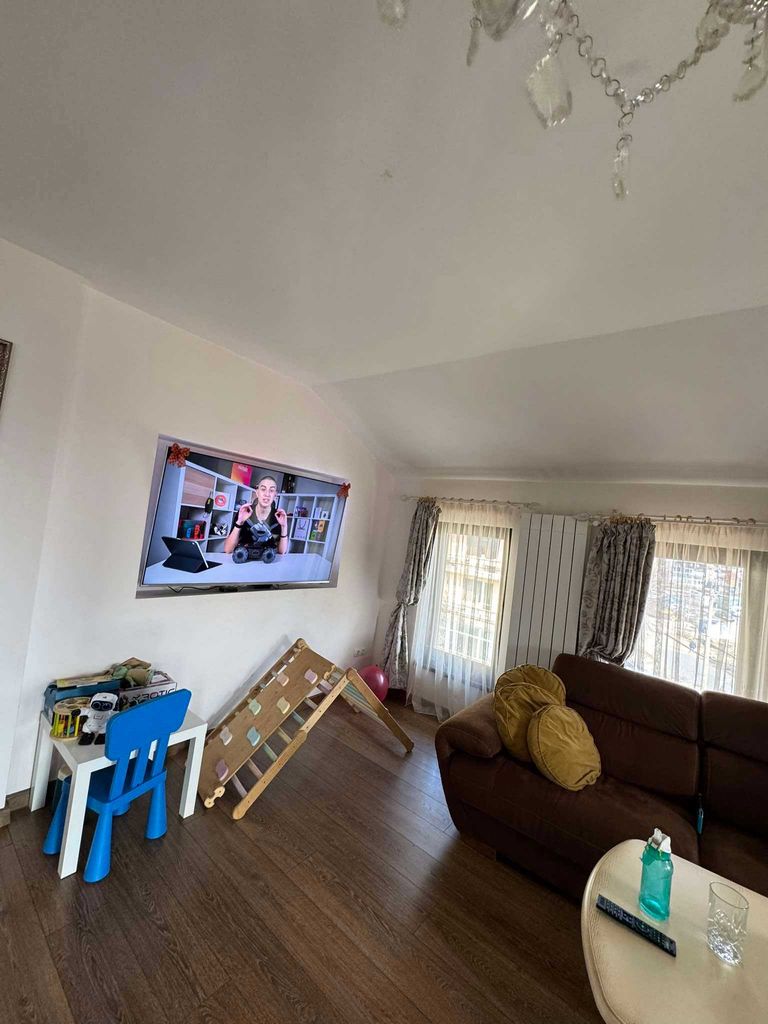 Продава се Тристаен апартамент в Казанлък - 133 кв.м за 1342 €/кв.м - Снимка #13