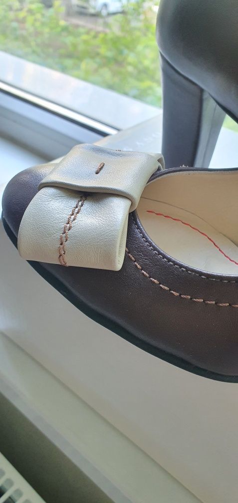 Pantofi de piele dama