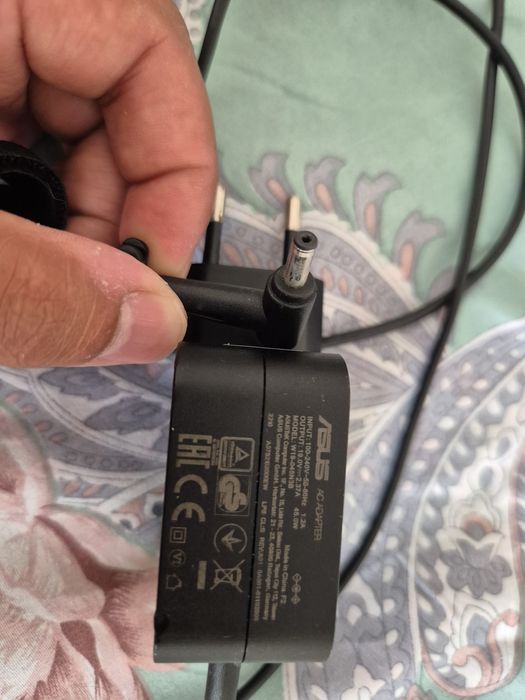 Продам Блок питания Asus