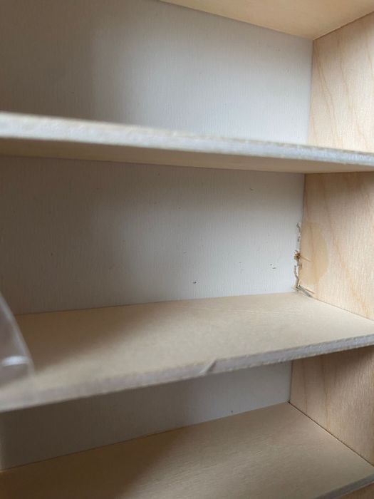 Нов, дефектен Дървен рафт за съхранение на колички - 90 отделения