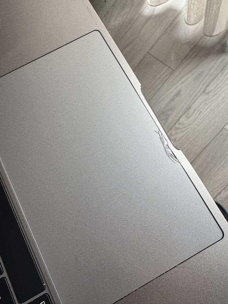 Macbook pro i7 15 inch 2017 cu placa buna