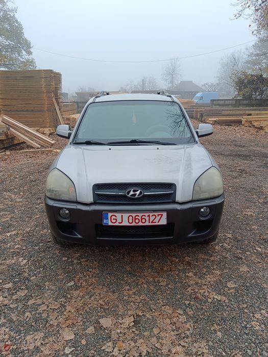 Vând Hyundai tucson 2000i