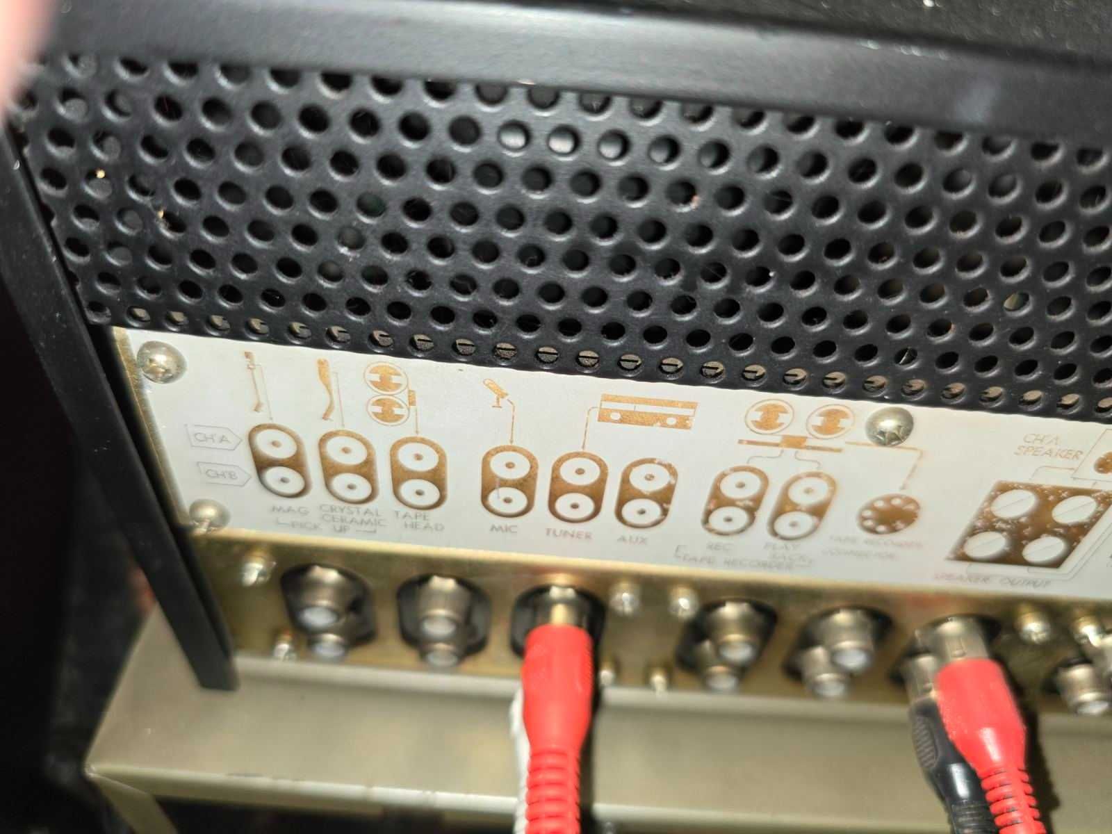 Продавам изключително рядък лампов усилвател Pioneer SM 83.