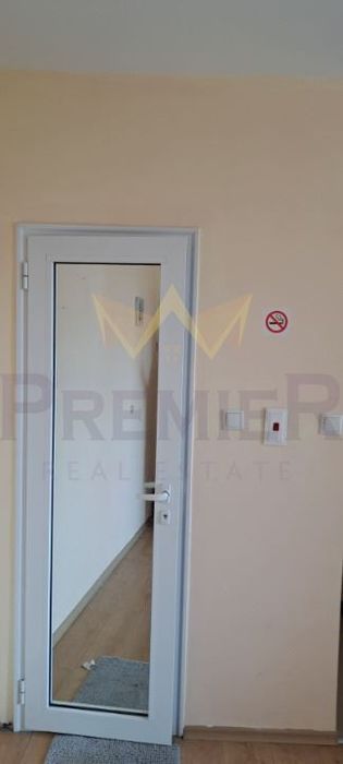 Продава се Едностаен апартамент в Бургас, Лазур - 30 кв.м за 2634 €/кв.м - Снимка #3