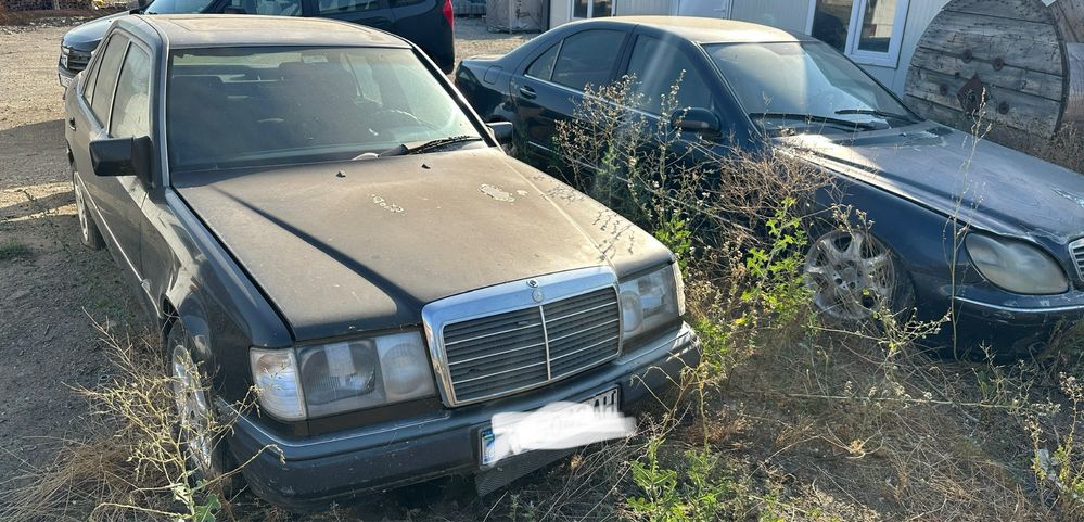 Mercedes W124 E200 & W220 S320