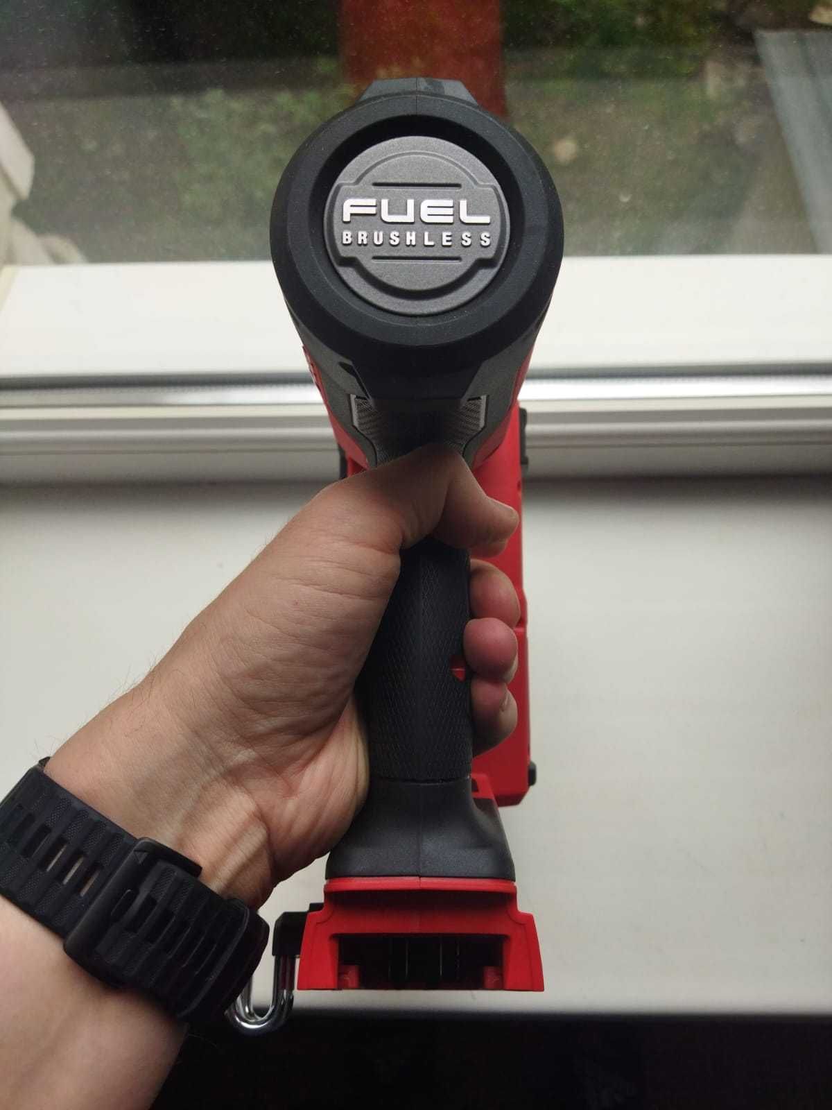 Гвоздезабиватель  Milwaukee M18 FUEL FN18GS