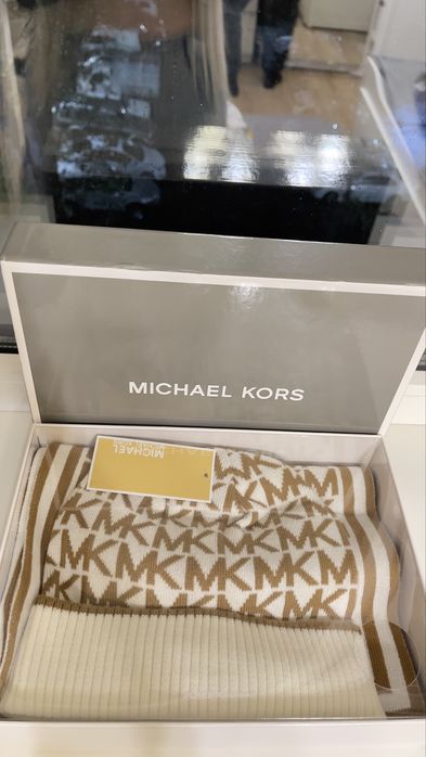 Набор шапка и шарф MK