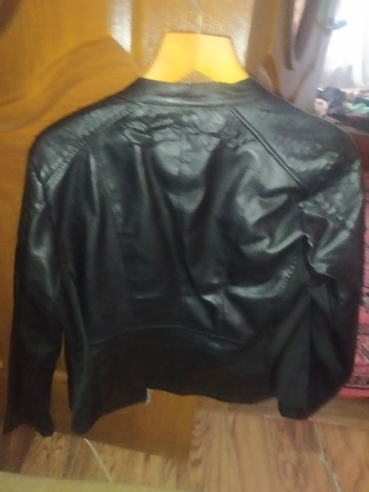 Продам женские куртки экокожа