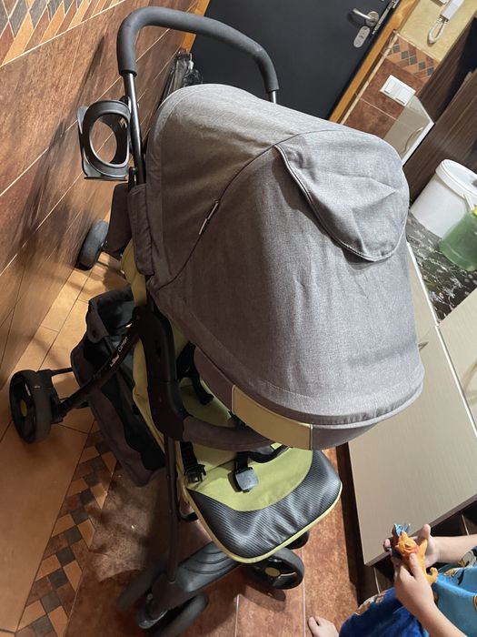 Коляска прогулочная