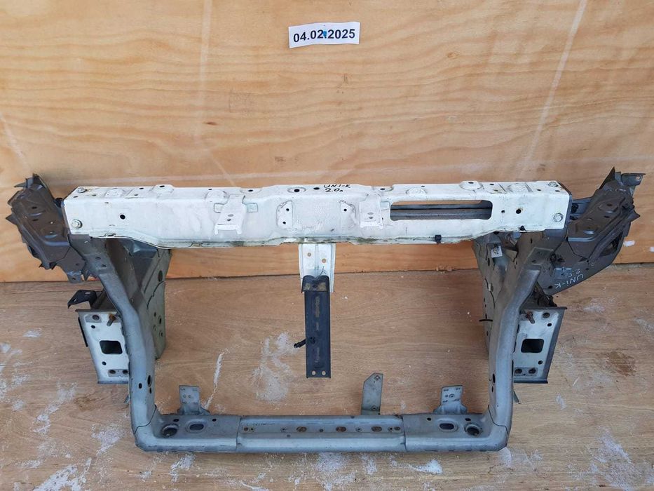 Телевизор (суппорт радиаторов) changan