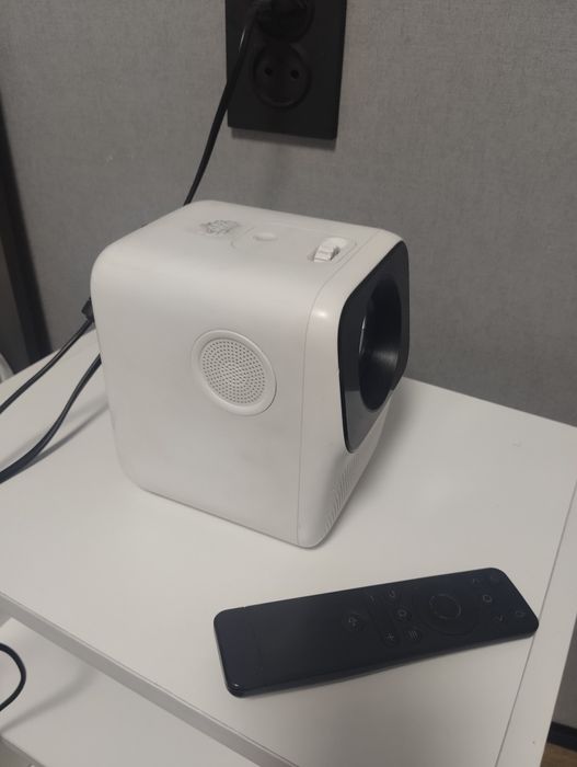 Продаю проектор Wanbo T2 Max