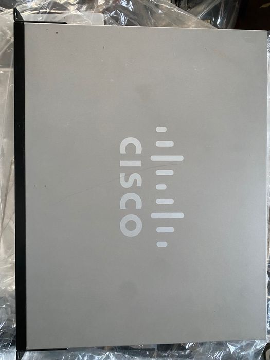Cisco SF500-48P Суитч
