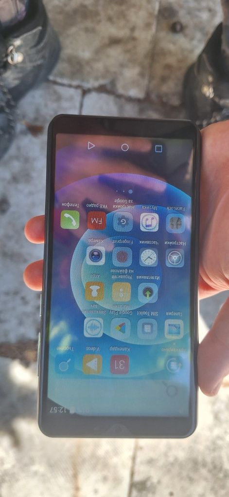 Huawei запазен има малък дефект