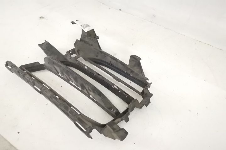 Порше Макан / Porsche Macan Оригинален странично ляв проекторен грил в