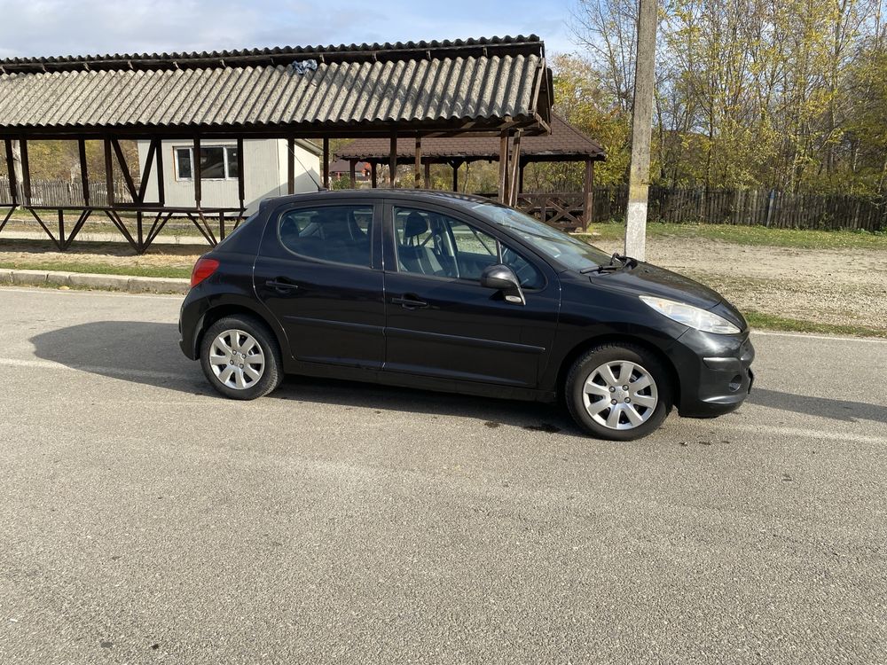 Se vinde peugeot 207 din 2008
