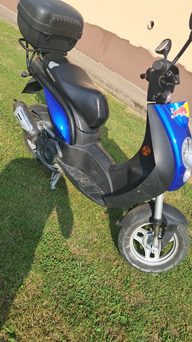 Vând scuter peugeot 2t 50cc