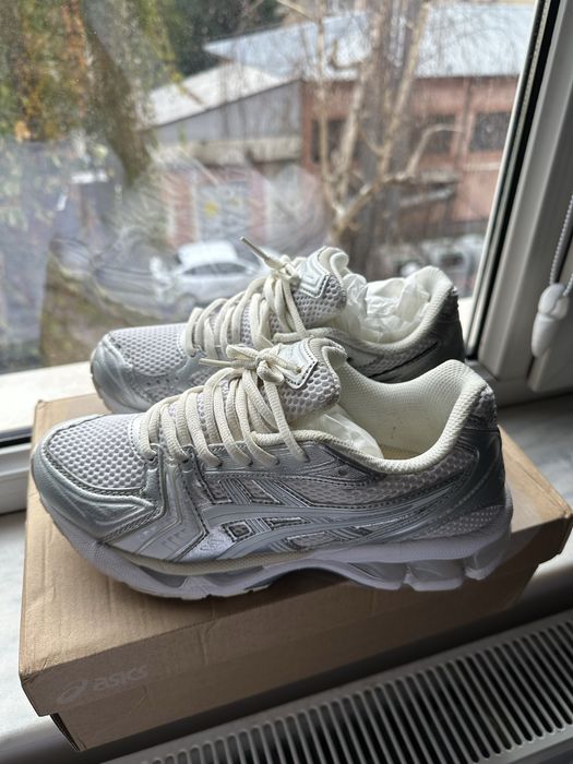 Asics Gel-Kayano 14