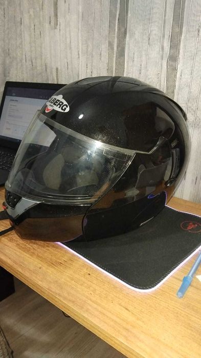 Каска CABERG Justissimo