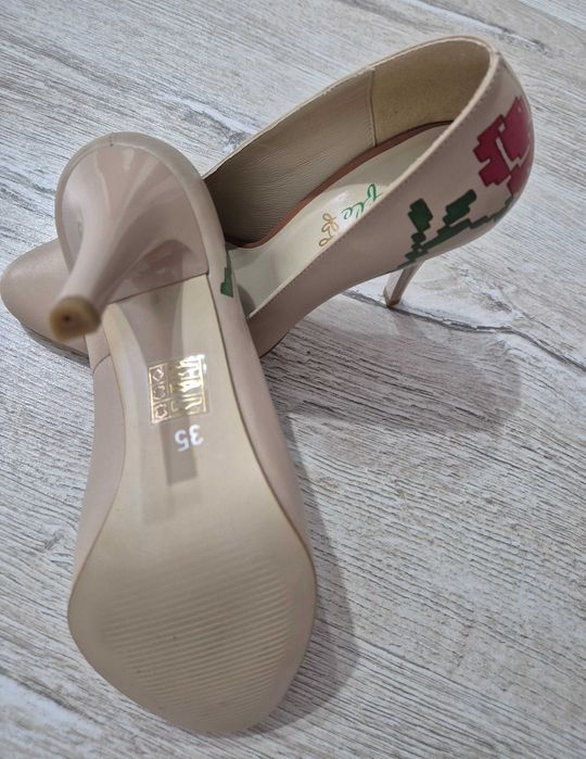 Pantofi stileto noi