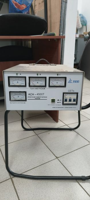 Стабилизатор однофазный 2,5 кВт кВт Квт