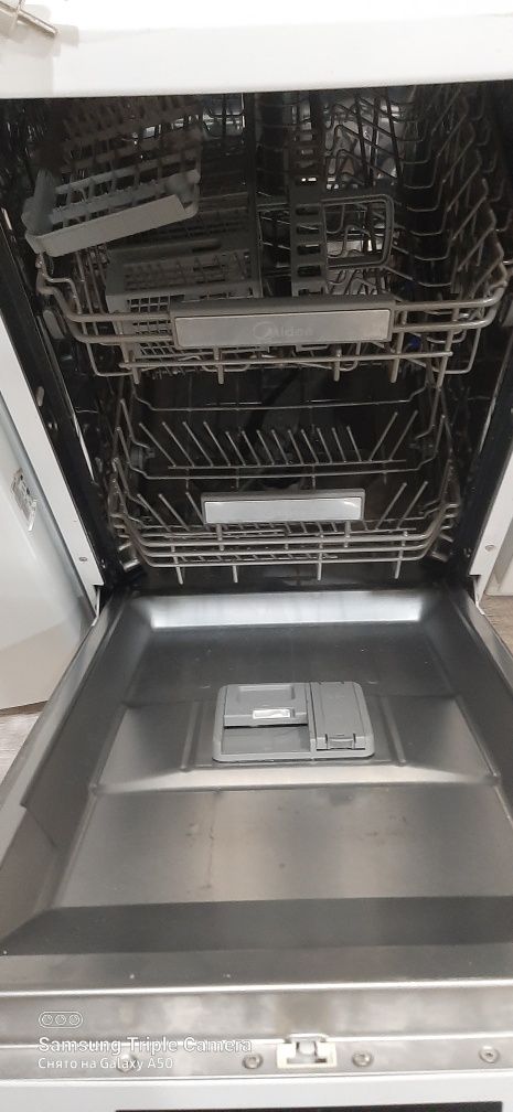 Продам посудомоечную машину Медея в отличном состоянии за 80000 тг.