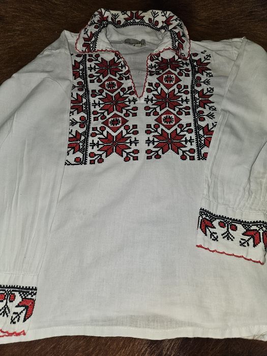 Vand camasa traditionala iie romaneasca