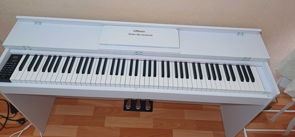 продаётся пианино