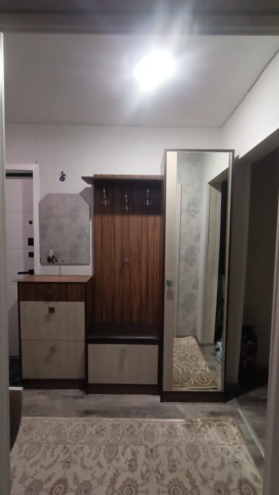 Мебель для прихожей, почти новая