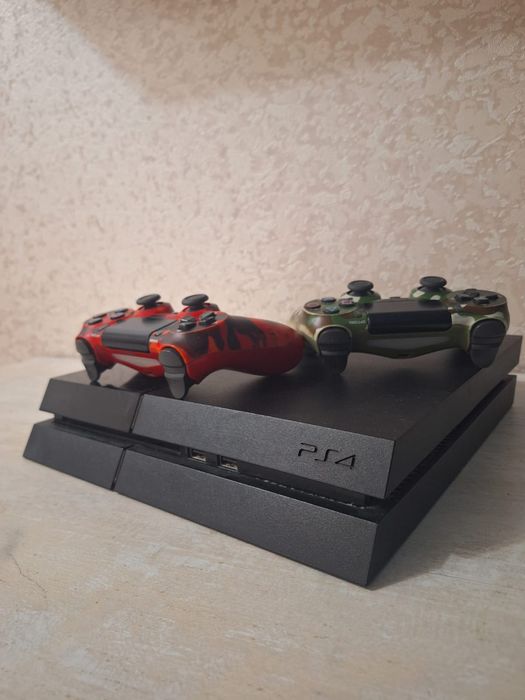 PlayStation 4 в хорошем состоянии