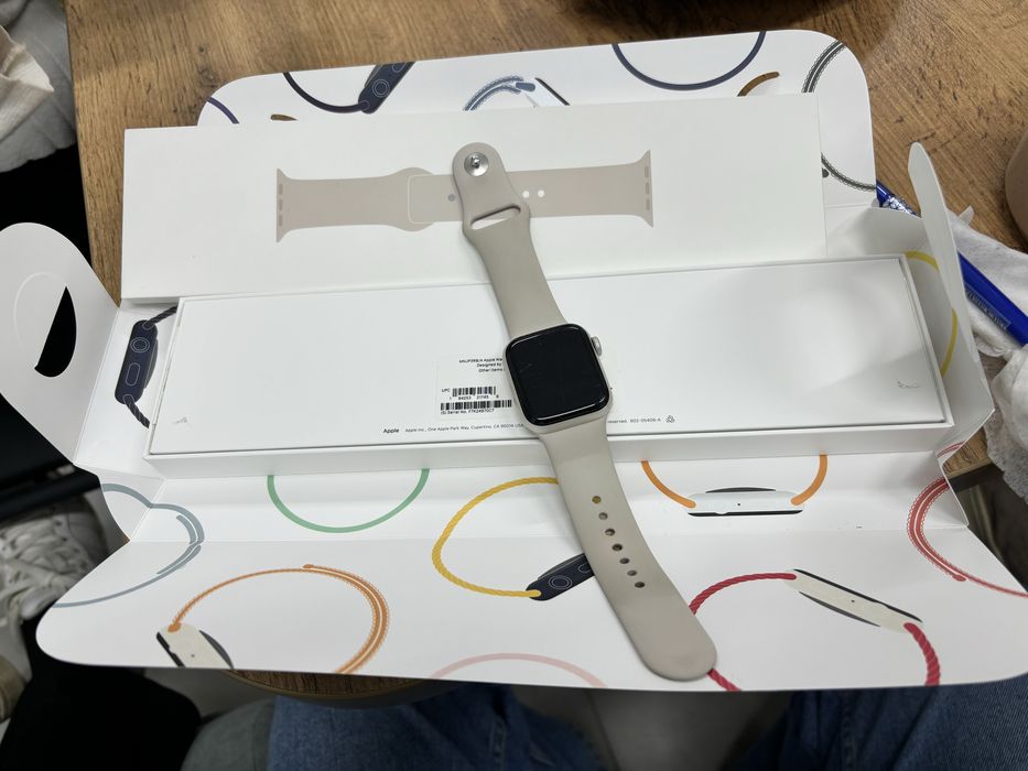 Apple watch SE 2 поколения. Продается