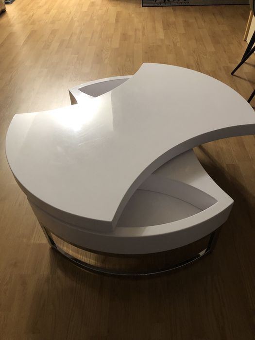 холна маса с модерен дизайн