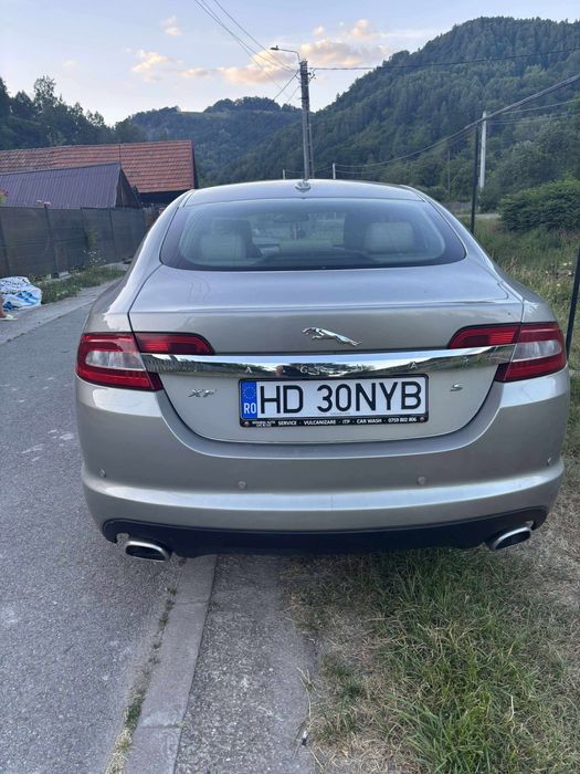 Vand sau schimb jaguar xf 2011