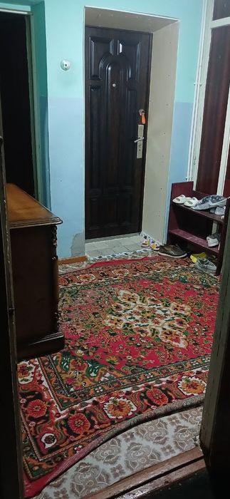 Tamiri yaxshi holatda gaz svet issiq suv sovuq hamma sharoit  mavjud.